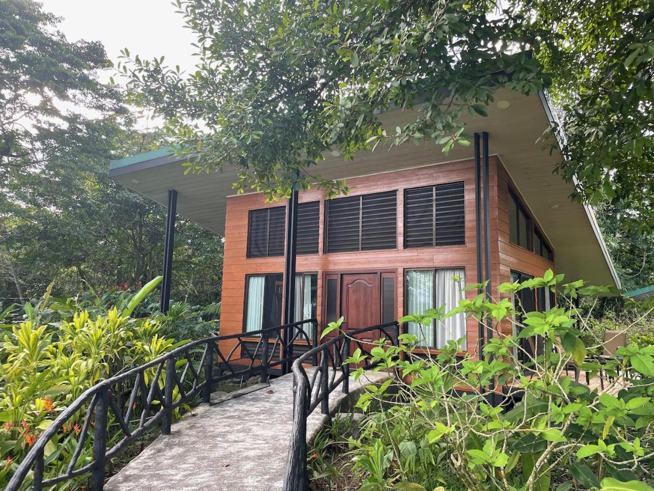 Sangregado Lodge La Fortuna Esterno foto
