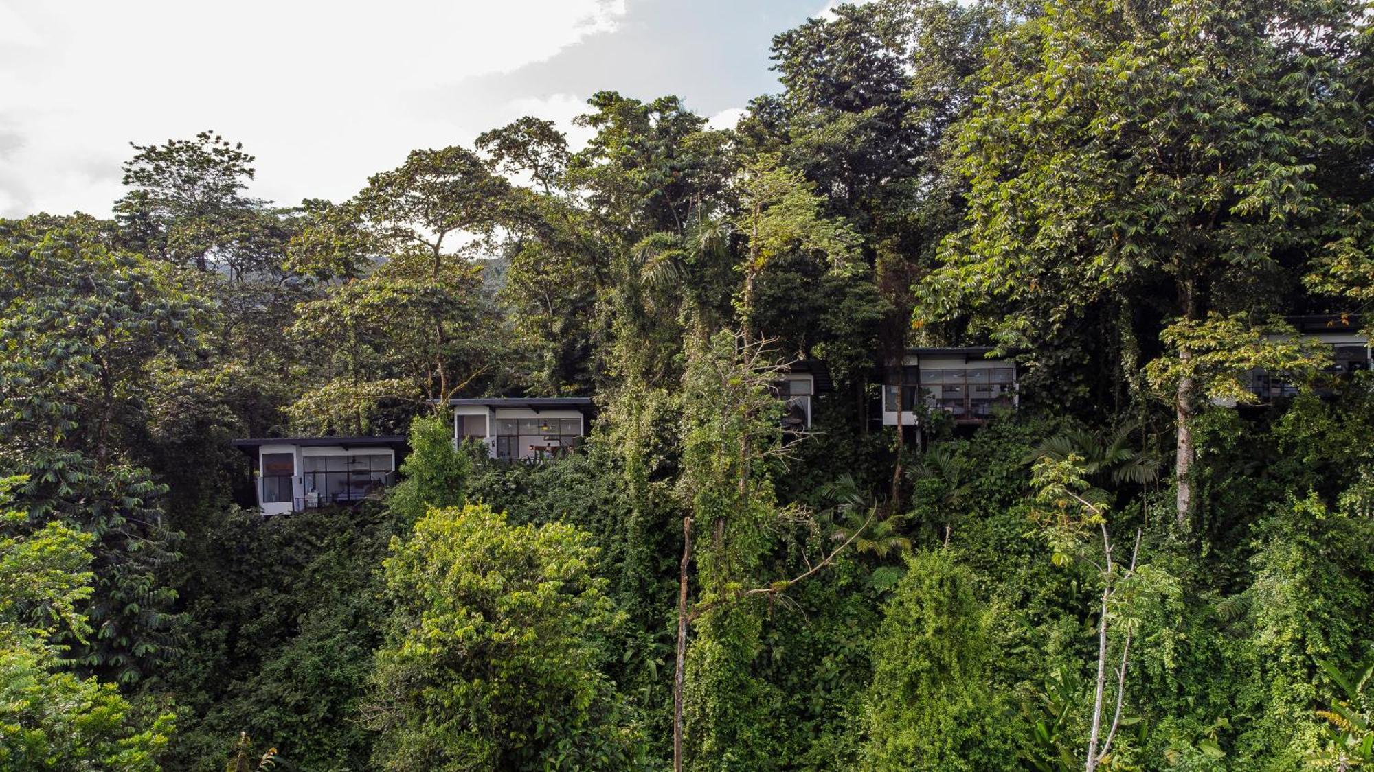 Sangregado Lodge La Fortuna Esterno foto